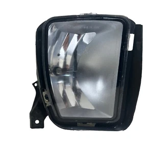 2013-2018 Dodge Ram 1500 Halogen Fog Light Right Passenger - Picture 1 of 9