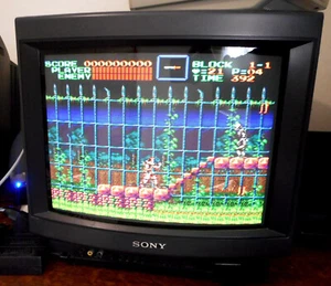RARE Ecran TV CRT 16" SONY TRINITRON KV-M16B - RETROGAMING Atari Amiga SNES... - Foto 1 di 16