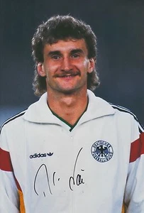 DEUTSCHLAND HANDSIGNIERTES RUDI VOLLER 12X8 FOTO 2. - Bild 1 von 1