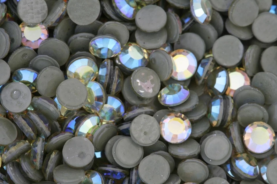 Swarovski 2012  Crystal AB  Iron-on, Hot-fix  Rhinestones 1440 pieces  6ss - Image 1 of 1