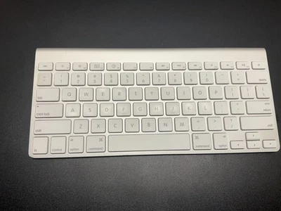 Genuine Apple A1314 Bluetooth Wireless Keyboard for iMac - Image 1 of 4