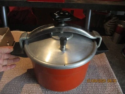 Ancienne Cocotte Minute SEB Orange D/ intérieur 24.5cm - Photo 1/4