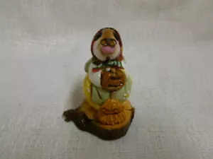 Wee Forest Folk Housekeeping Bunny B-2S retirado LE 56/420 - Imagen 1 de 4