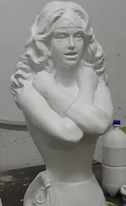 Paint your Own Wonder Woman Sculpture Figure Figurine Statue 70Cm made in Sydney - Foto 1 di 6