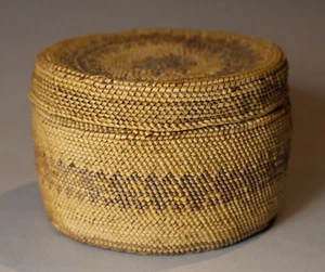 Antique Early 20th c. Makah Nootka Covered Round Basket c.1910 - Picture 1 of 7