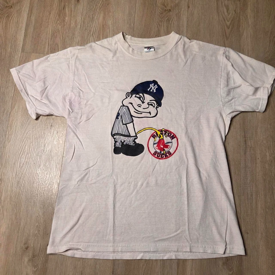 NY Yankees Fan Pee On BOSTON SUCKS Red Socks camisa VK02651 Foto 1 de 1