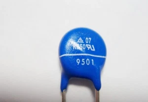 S07K250 Varistor  250V 7A  EPCOS #21-1091 - Bild 1 von 3