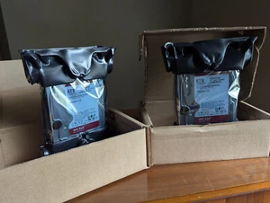 TWO Western Digital WD Red 6 TB NAS HDDs 5400 RPM 3.5" SATA III SMR 256MB Cache - Afbeelding 1 van 5