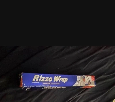 Chicago Cubs Wrigley Field Anthony Rizzo - Edición Limitada “Rizzo Wrap” Foto 1 de 4