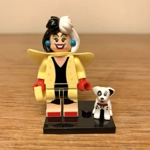 Lego Disney 100 Serie Cruella de Vil Minifigur (falsche Grundplatte) - Bild 1 von 2