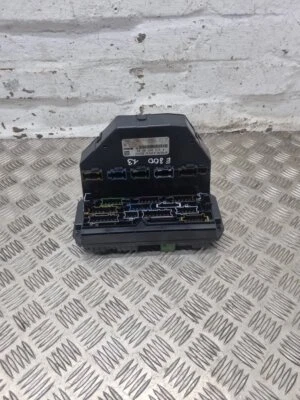 Mercedes Classe E E300 W212 2009-2016 Fusible Boite (En Compartiment Moteur) - Photo 1/4