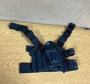 GENUINA PLATAFORMA TÁCTICA DE PIERNA CAÍDA BLACKHAWK US CON FUNDA SIG PRO 2022 NEGRA - Imagen 1 de 6