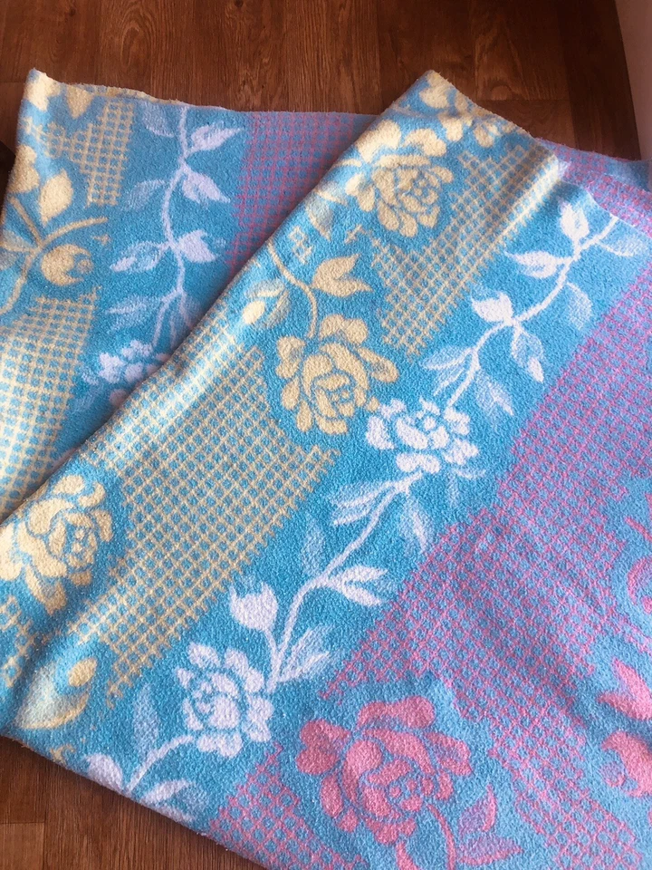 Manta cama retro kitsch vintage años 70 77" por 88" doble Reino Unido Foto 1 de 4