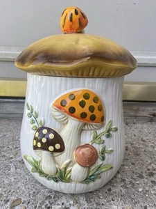 VINTAGE SEARS & ROEBUCK MERRY MUSHROOMS LARGE 10 1/2" CANISTER - Picture 1 of 14