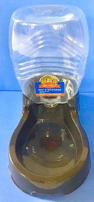 Dispensador de riego para mascotas de 1 cuarto (946 ml) para animales más pequeños principalmente perros Foto 1 de 4