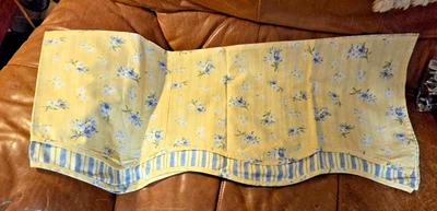 2 cenefas de ventana festoneadas florales y rayas Waverly Fontanelle amarillas y azules Foto 1 de 4