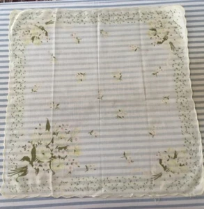 Fazzoletto Donna Vintage Giallo Su Bianco Floreale - Foto 1 di 2
