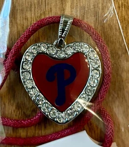 Philadelphia Phillies Crystal Heart Necklace Touch Alyssa Milano Retired MLB - Picture 1 of 3