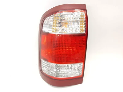 Luz trasera de freno Nissan Pathfinder 1999-2001 OEM lámpara lado del conductor Foto 1 de 4