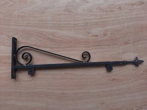 SIGN BRACKET B&B Home PUB SHOP Hanging heavy duty WROUGHT IRON WALL MOUNTED - Picture 1 of 1