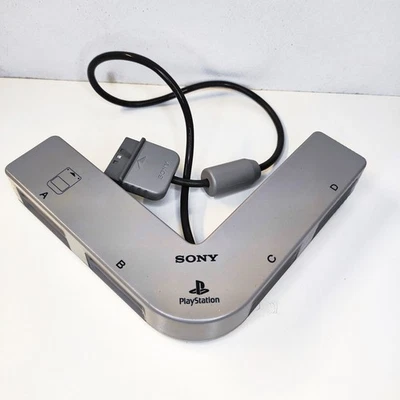 Multitap ufficiale Sony PlayStation 1 PS1 - Multitap SCPH-1070 4 giocatori - Immagine 1 di 4