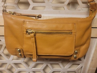 Bandolera de cuero genuino LP by Linea Pelé. Color tostado. Excelente estado Foto 1 de 4