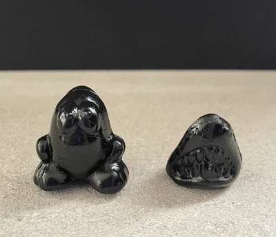 Vintage BLACK Eggy & Jaws GO-GO's Crazy Bones Classic ORIGINAL 1998 - Image 1 of 4