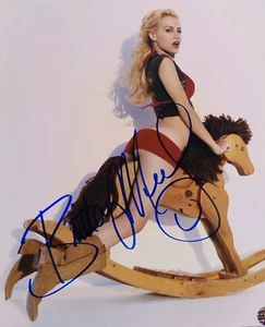 Brittany Murphy Autographed Red Hot Rare 8x10 Photo with COA/Matching Hologram - Picture 1 of 3