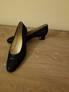 Salvatore Ferragamo Navy Blue Suede Snakeskin Low Heel Pumps Women Size 5 M - Picture 1 of 4