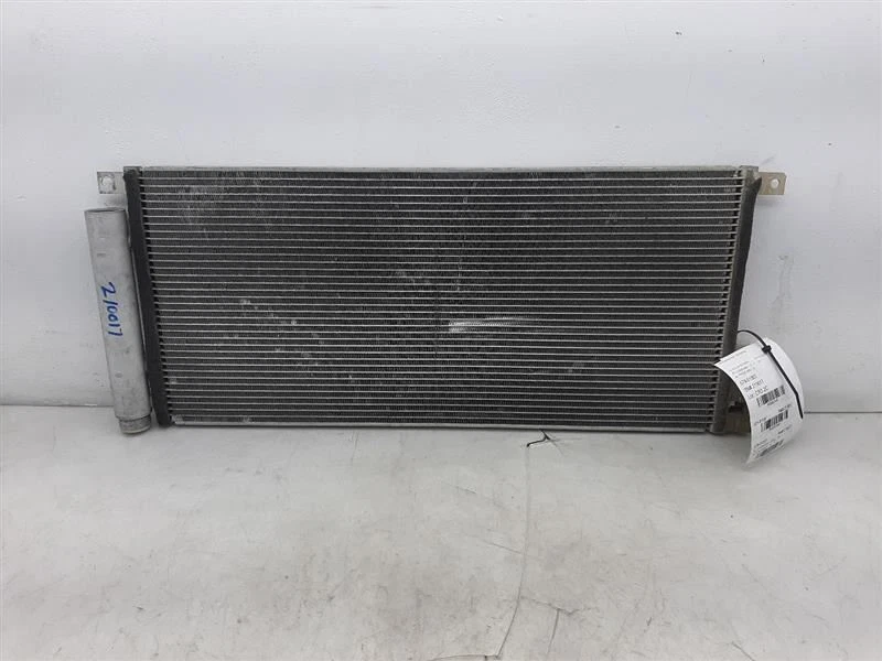 Condensador CA mercado dos EUA 15-16 Chevrolet Trax 95321793 - Imagem 1 de 4