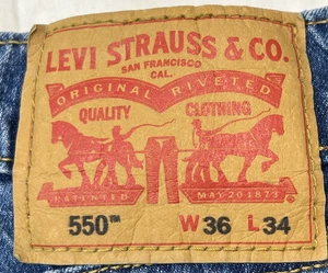 Levi’s 550 Men’s Jeans 36x34 Straight Leg Blue Denim Pants - Picture 1 of 6