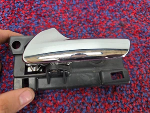 JEEP GRAND CHEROKEE SRT 11-22 OEM FRONT LEFT DRIVER SIDE DOOR PANEL HANDLE 85K - Bild 1 von 3