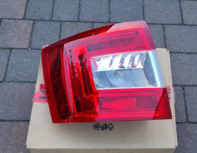 RÜCKLEUCHTE LINKS MIT LED SKODA OCTAVIA III 13 - 17 KOMBI ORIGINAL - Bild 1 von 2