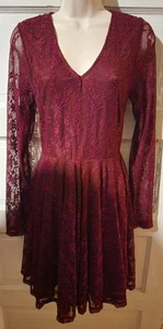 Altar'd State Large Junior Langarm Spitzenkleid - Bild 1 von 2