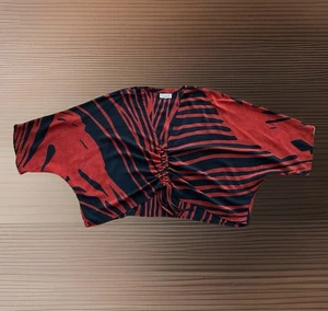 Kantha Bae 100 % Seide Boho Cropped Rüschen Tunika Kimono Top O/S schwarz rost Zebra - Bild 1 von 8
