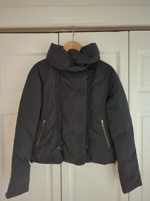 Chaqueta de plumón Theory para mujer pequeña preciosa $460 Foto 1 de 4