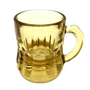 Vintage Federal Glas 2" Bernstein Gelb Mini Spielzeugkrug Bier Schnapsglas Markierter Griff - Bild 1 von 7