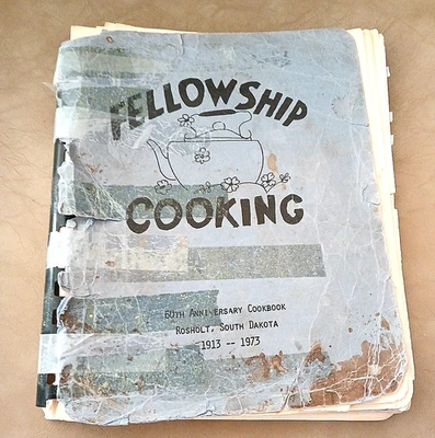 VTG  Altar Guild Faith Methodist Church, Aberdeen,S.D. Cook Book Recipes 174 pgs - Image 1 of 4