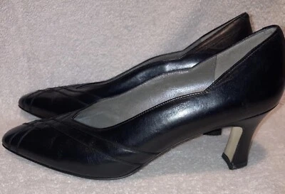 Zapatos de salón Magik By Amalfi hechos a mano en Italia de cuero negro talla 7AA Foto 1 de 4