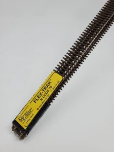 Micro Engineering ~ N Scale ~ Code 70 ~ Flex Track ~ 3' ~ 6 Pieces ~ 10-122 - Picture 1 of 2