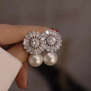 Great Gatsby 1920's Cubic Zirconia and Pearl Earrings - Silver (Style 11) - Picture 1 of 3