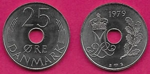 DENMARK 25 ØRE 1979 B-B UNC CROWNED MARGRETH II MONOGRAM ON THE LEFT WITH OAK BR - Picture 1 of 1