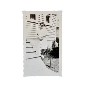 Vtg Plus Size Lady Posing in Front of Home Original Monochrome Photography Found - Picture 1 of 4