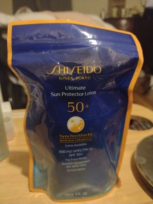 Loción protectora solar Shiseido Synchroshield Ultimate - 5 fl oz Foto 1 de 2