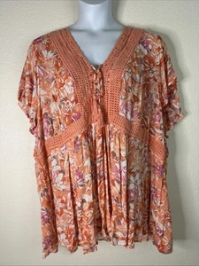 Torrid Womens Plus Size 6 (6X) Pink Floral Crochet Trim V-neck Top Short Sleeve - Picture 1 of 7