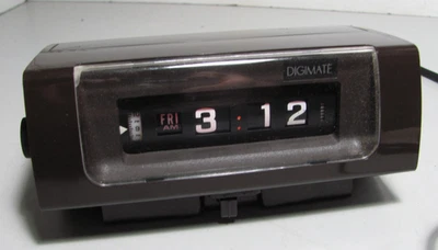 Vintage Digimate Model A Flip Clock With Alarm And Date 1970s J Osawa Japan - Image 1 of 4