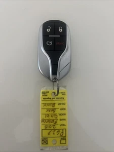 Llavero Maserati genuino OEM usado - Imagen 1 de 4