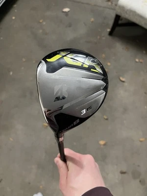 Bridgestone Jgr Tour B 3 Madera Regular Flex Grafito para zurdos Foto 1 de 4