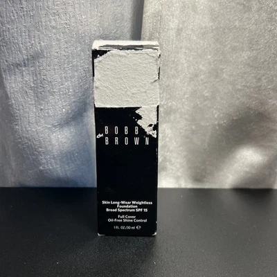 Bobbi Brown Skin Long-Wear Weightless Foundation SPF 15 (1fl.oz/30ml)  - Image 1 of 4