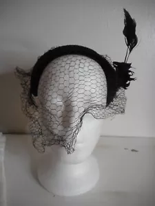 Cappello berretto giulietta nero vintage con piume e rete nucleo nonna - Foto 1 di 8